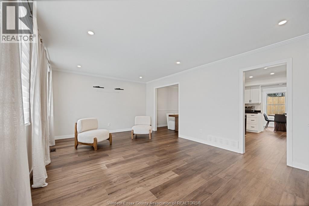 945 Laurier, Lasalle, ON - Indoor Photo Showing Other Room