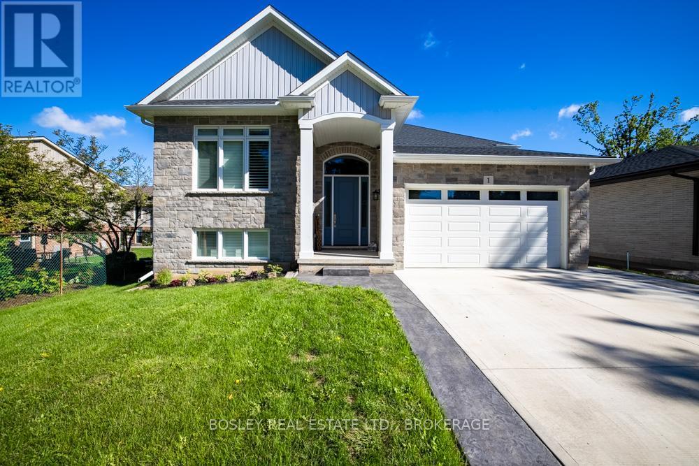 Welcome to 1 Hurricane RD - 1 Hurricane Road, Pelham (Fonthill), ON - Outdoor With Facade