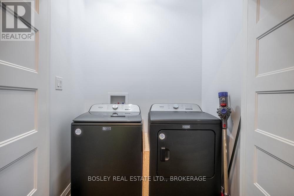 1 Hurricane Road, Pelham (Fonthill), ON - Indoor Photo Showing Laundry Room