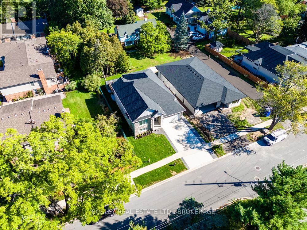 1 Hurricane Road, Pelham (Fonthill), ON - Outdoor