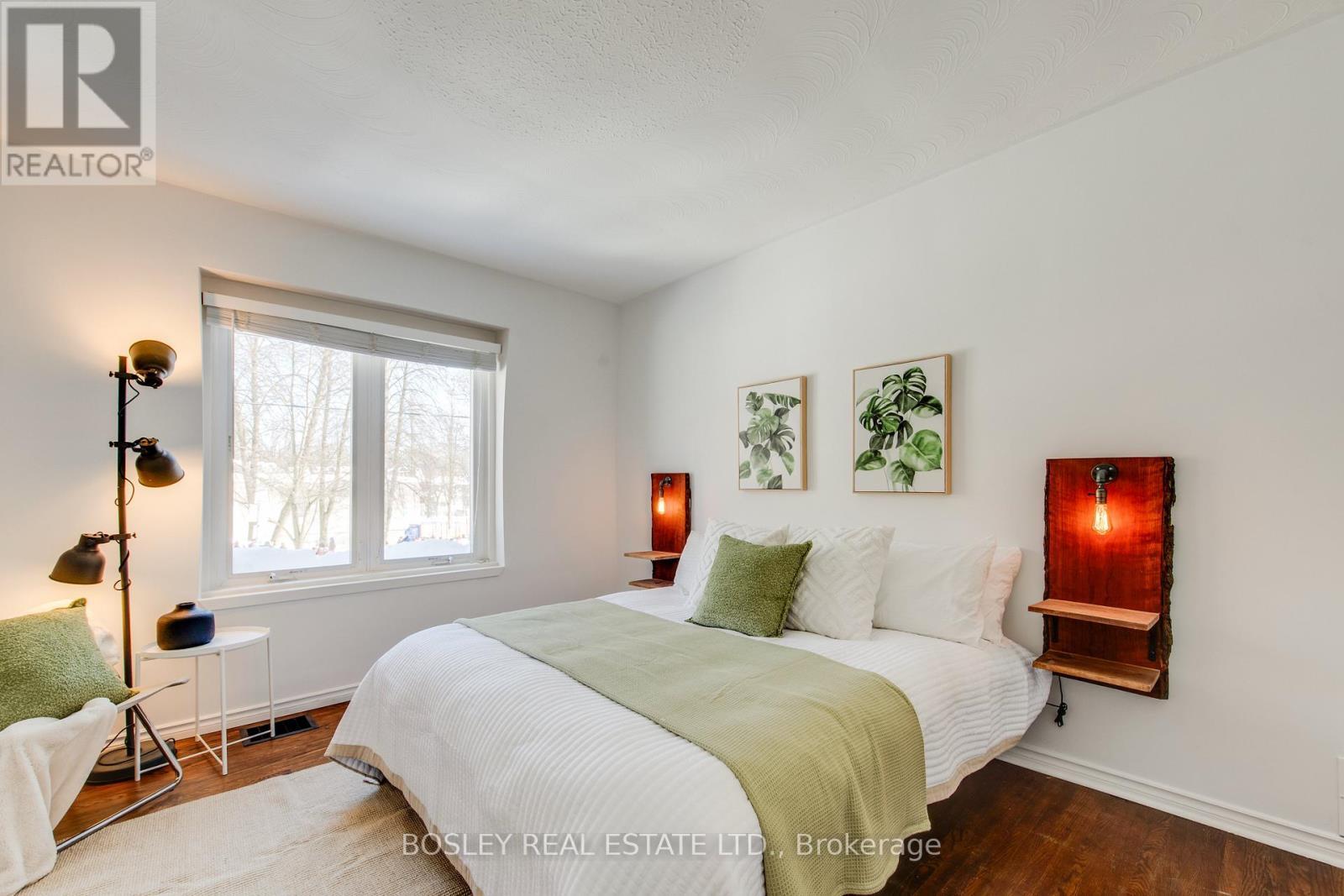 166 Hiawatha Road, Toronto, ON - Indoor Photo Showing Bedroom