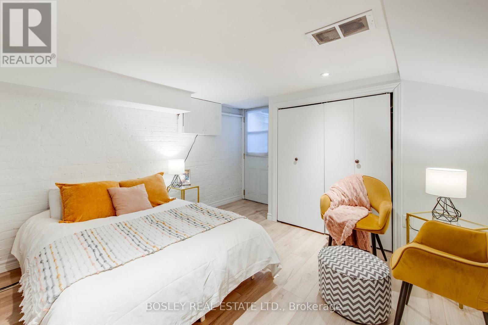 166 Hiawatha Road, Toronto, ON - Indoor Photo Showing Bedroom