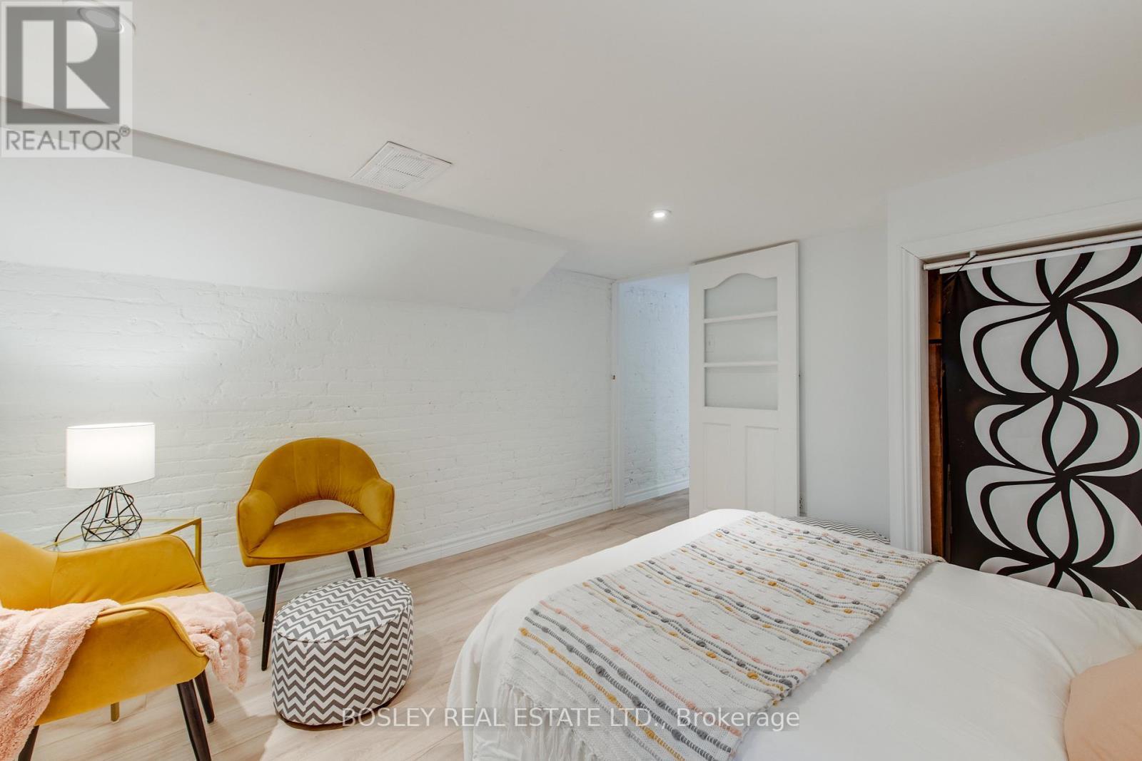 166 Hiawatha Road, Toronto, ON - Indoor Photo Showing Bedroom