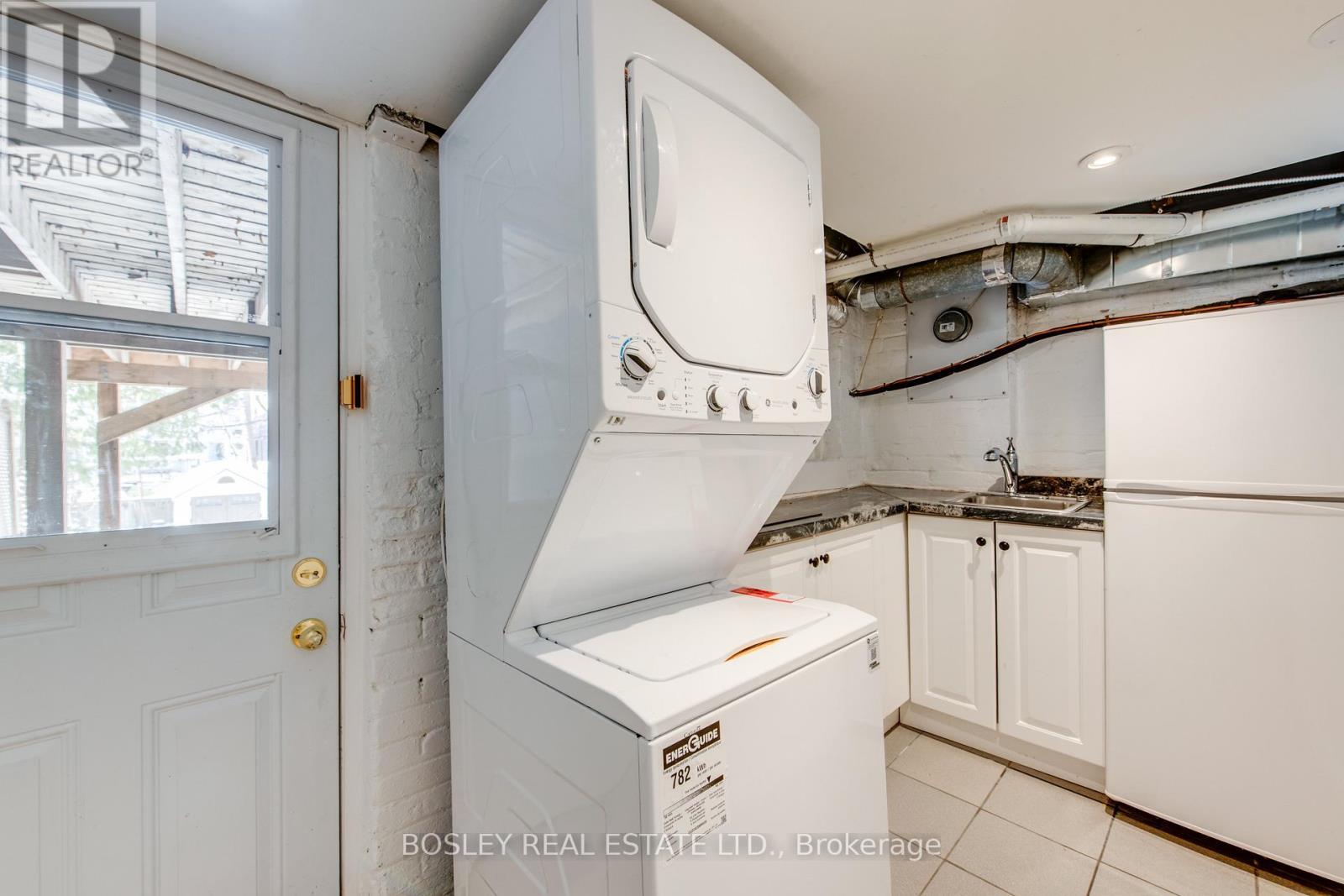 166 Hiawatha Road, Toronto, ON - Indoor Photo Showing Laundry Room