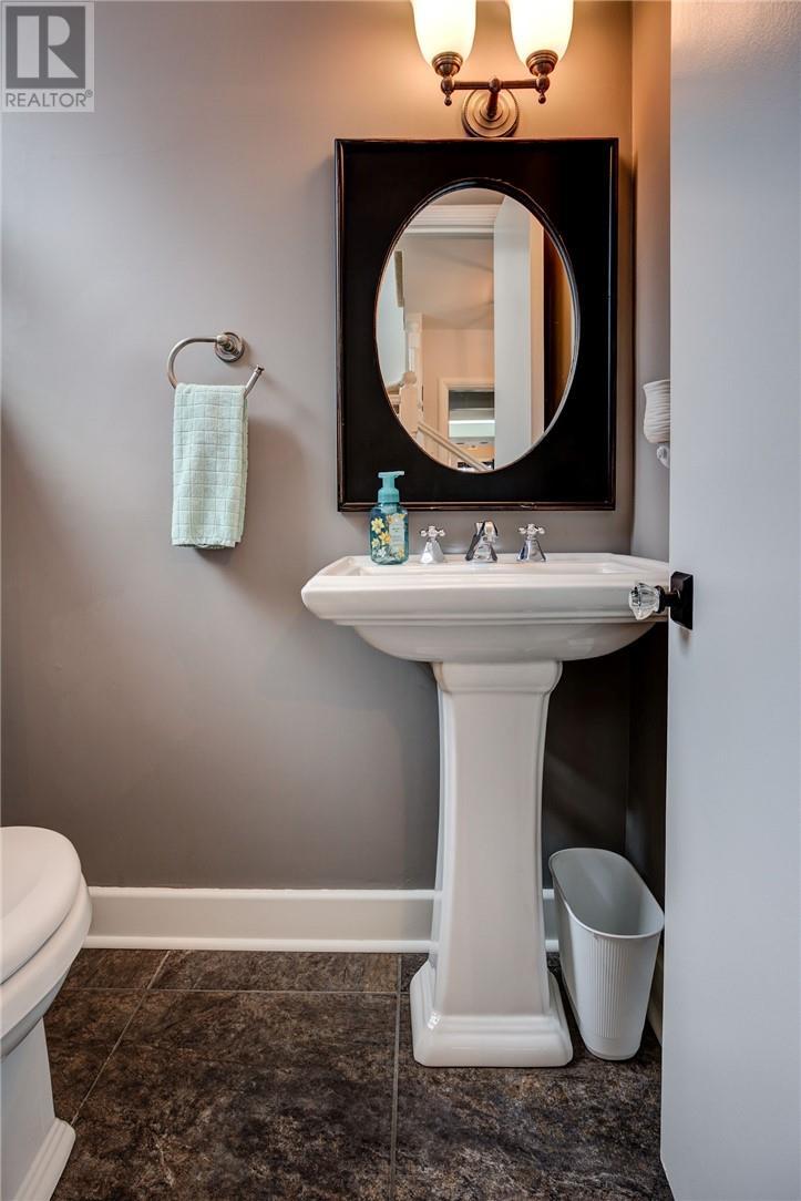 275 Wembley Drive, Sudbury, ON - Indoor Photo Showing Bathroom
