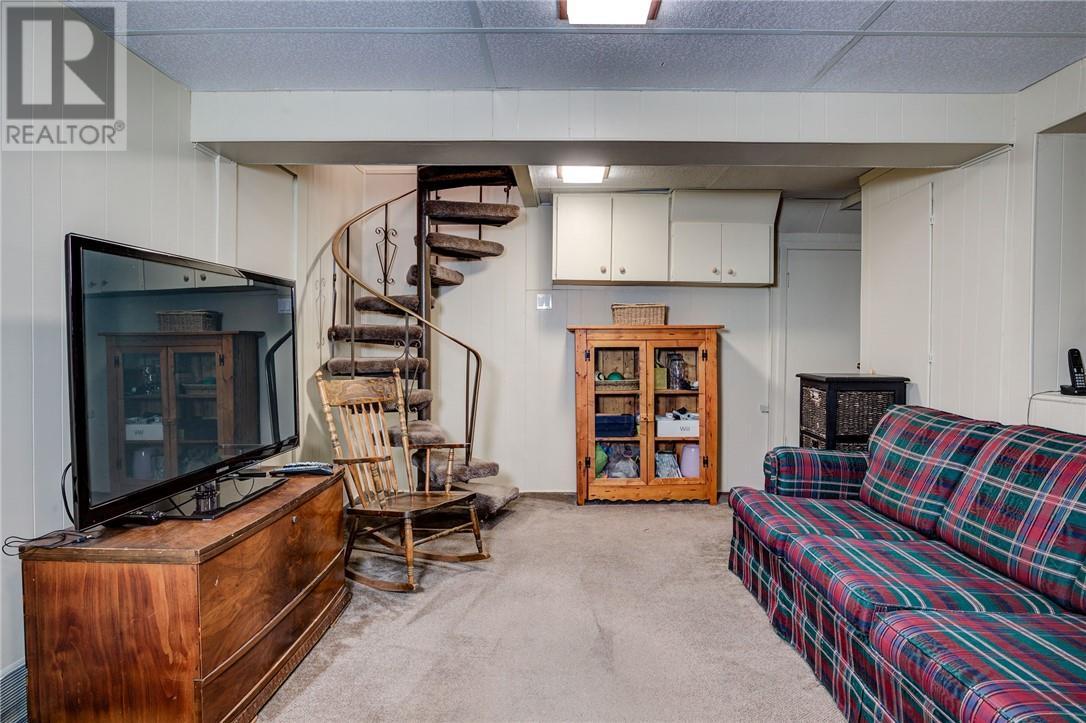 275 Wembley Drive, Sudbury, ON - Indoor