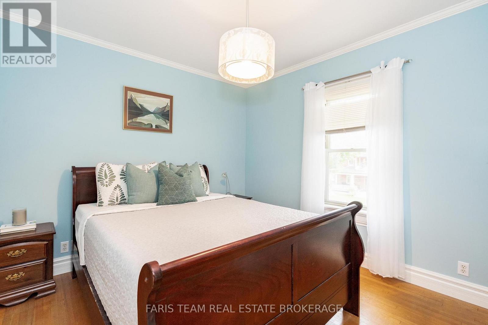 404 Manly Street, Midland, ON - Indoor Photo Showing Bedroom