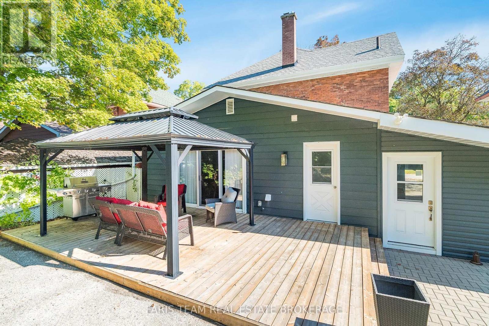 404 Manly Street, Midland, ON - Outdoor With Deck Patio Veranda With Exterior
