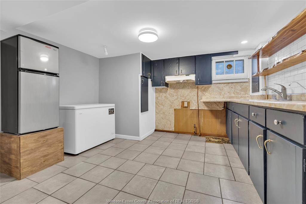 42 Grace, Leamington, ON