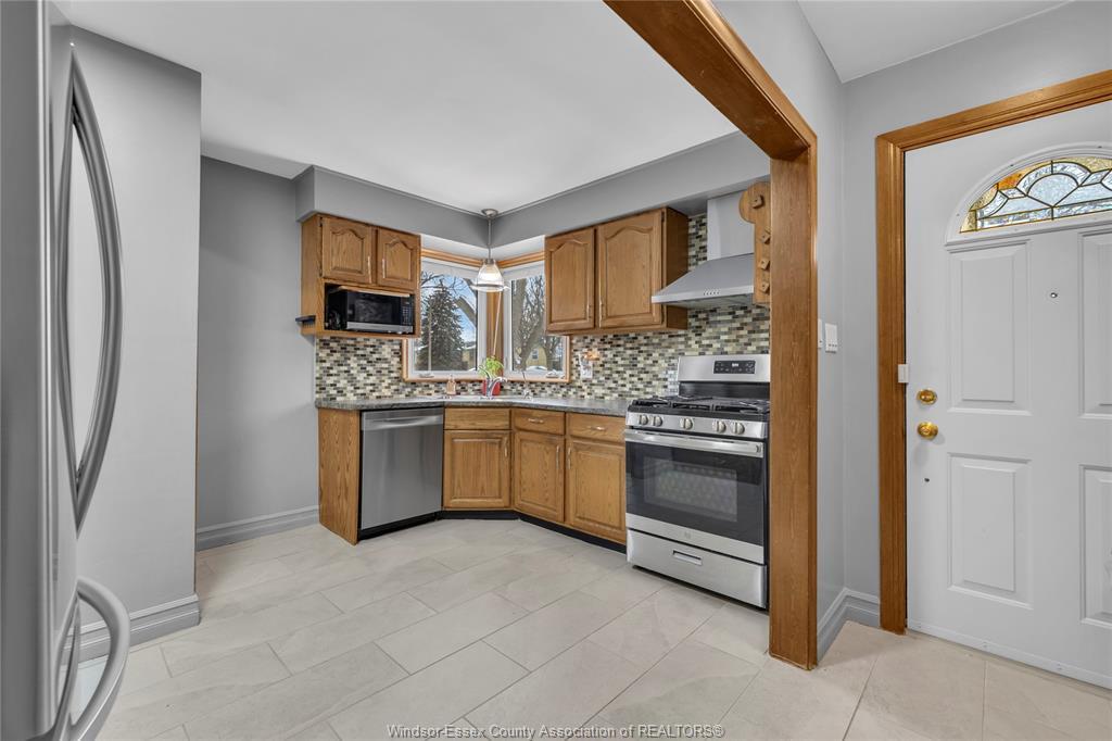 42 Grace, Leamington, ON