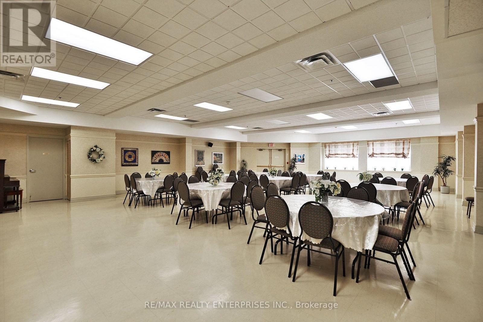 Shared Amenities - 1420 - 8 Dayspring Circle, Brampton, ON - Indoor Photo Showing Dining Room