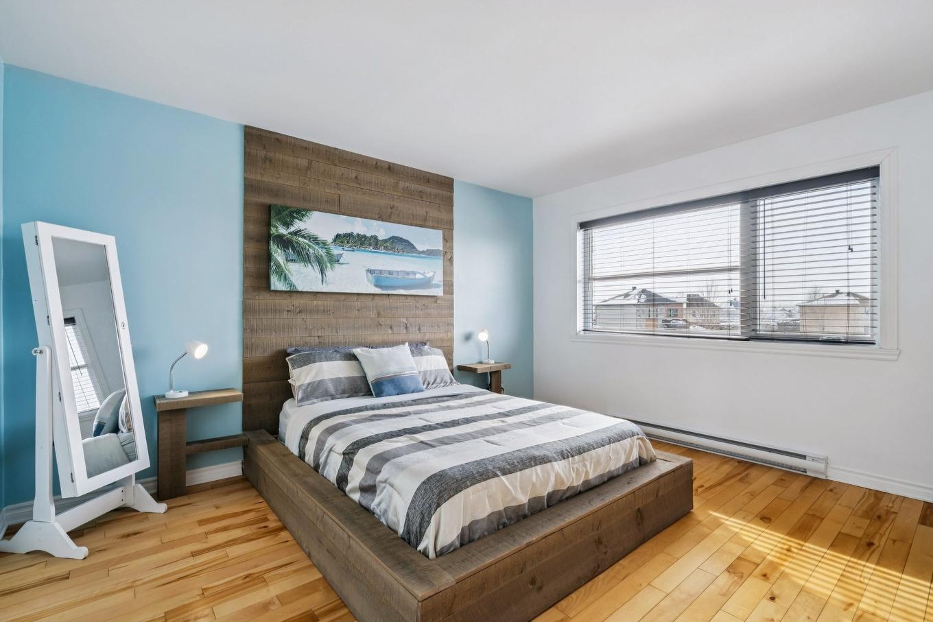 Primary bedroom - 347 Rue Schubert, Saint-Jean-Sur-Richelieu, QC - Indoor Photo Showing Bedroom