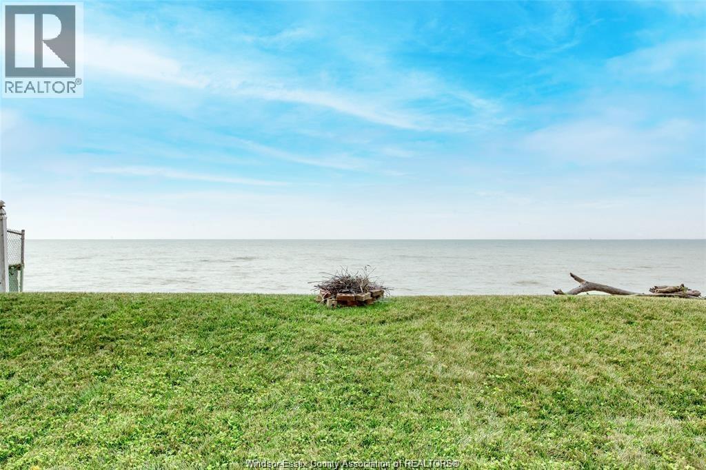 127 Lakewood Drive, Amherstburg, ON