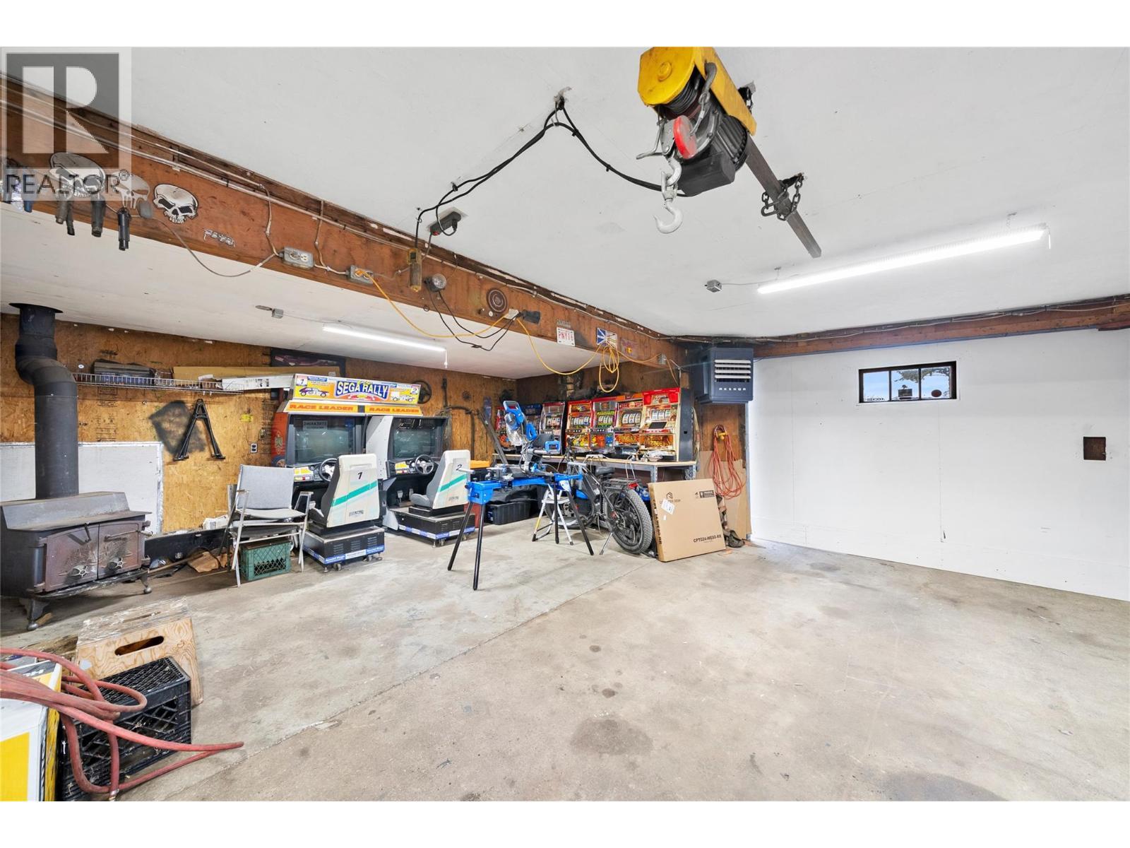 500 Polson Avenue, Enderby, BC - Indoor Photo Showing Garage