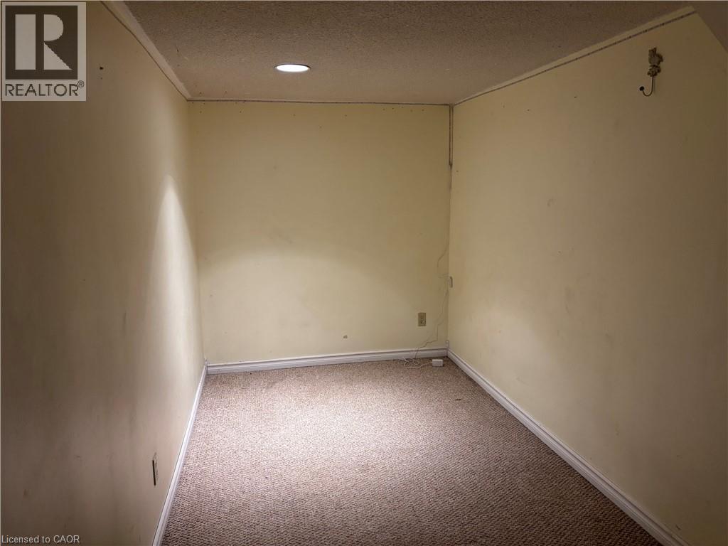 76 Ramblewood Way, Kitchener, ON - Indoor Photo Showing Other Room