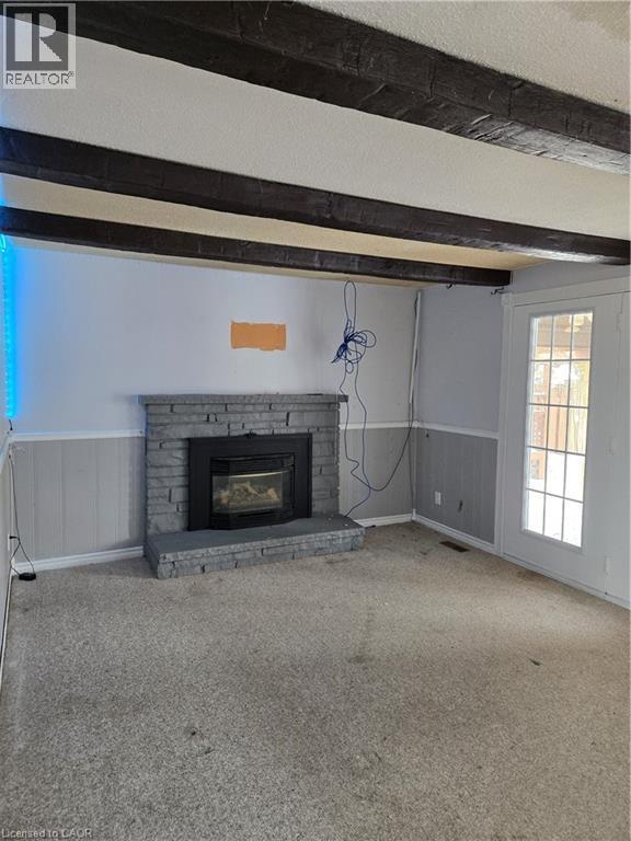 76 Ramblewood Way, Kitchener, ON - Indoor With Fireplace