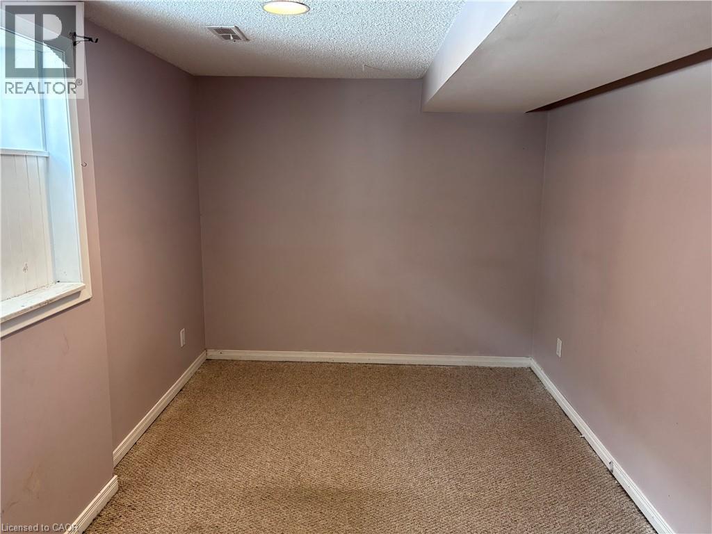 76 Ramblewood Way, Kitchener, ON - Indoor Photo Showing Other Room