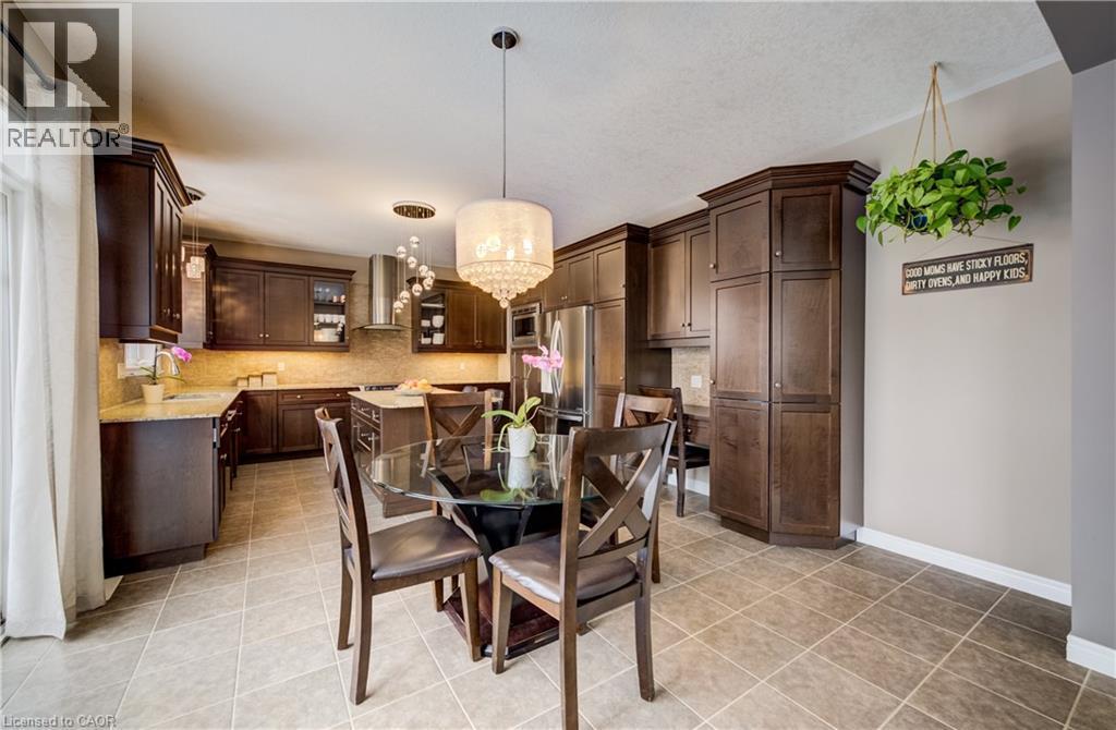 928 Evens Pond Court, Kitchener, ON - Indoor Photo Showing Dining Room
