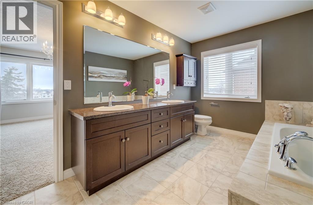 928 Evens Pond Court, Kitchener, ON - Indoor Photo Showing Bathroom