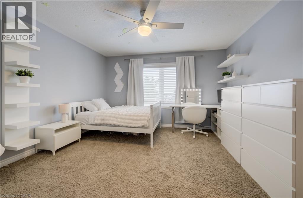 928 Evens Pond Court, Kitchener, ON - Indoor Photo Showing Bedroom