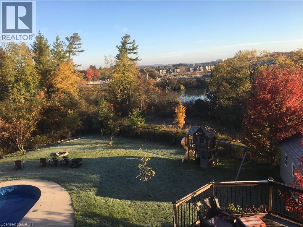 928 Evens Pond Court, Kitchener, ON - Outdoor