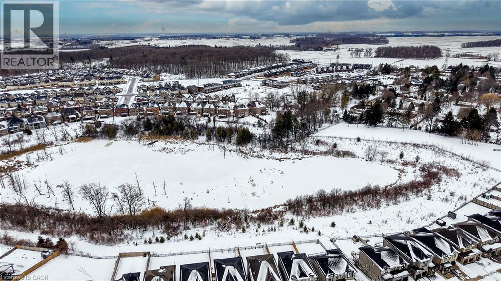 928 Evens Pond Court, Kitchener, ON - Outdoor With View