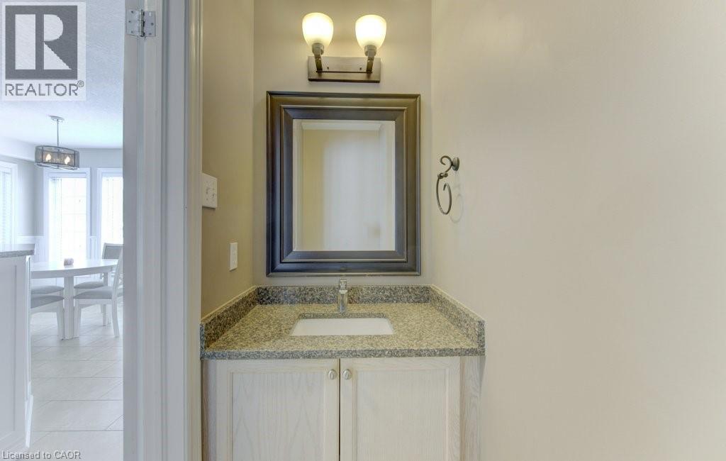 2 pc on main floor - 404 Wake Robin Crescent, Kitchener, ON - Indoor