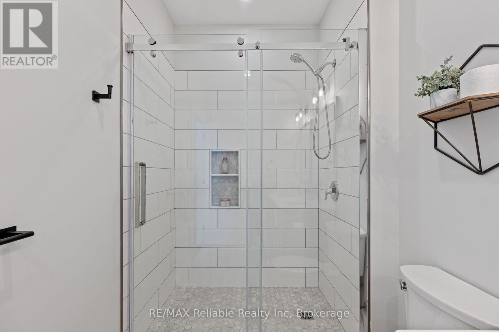 134 Severn Drive, Goderich (Goderich (Town)), ON - Indoor Photo Showing Bathroom