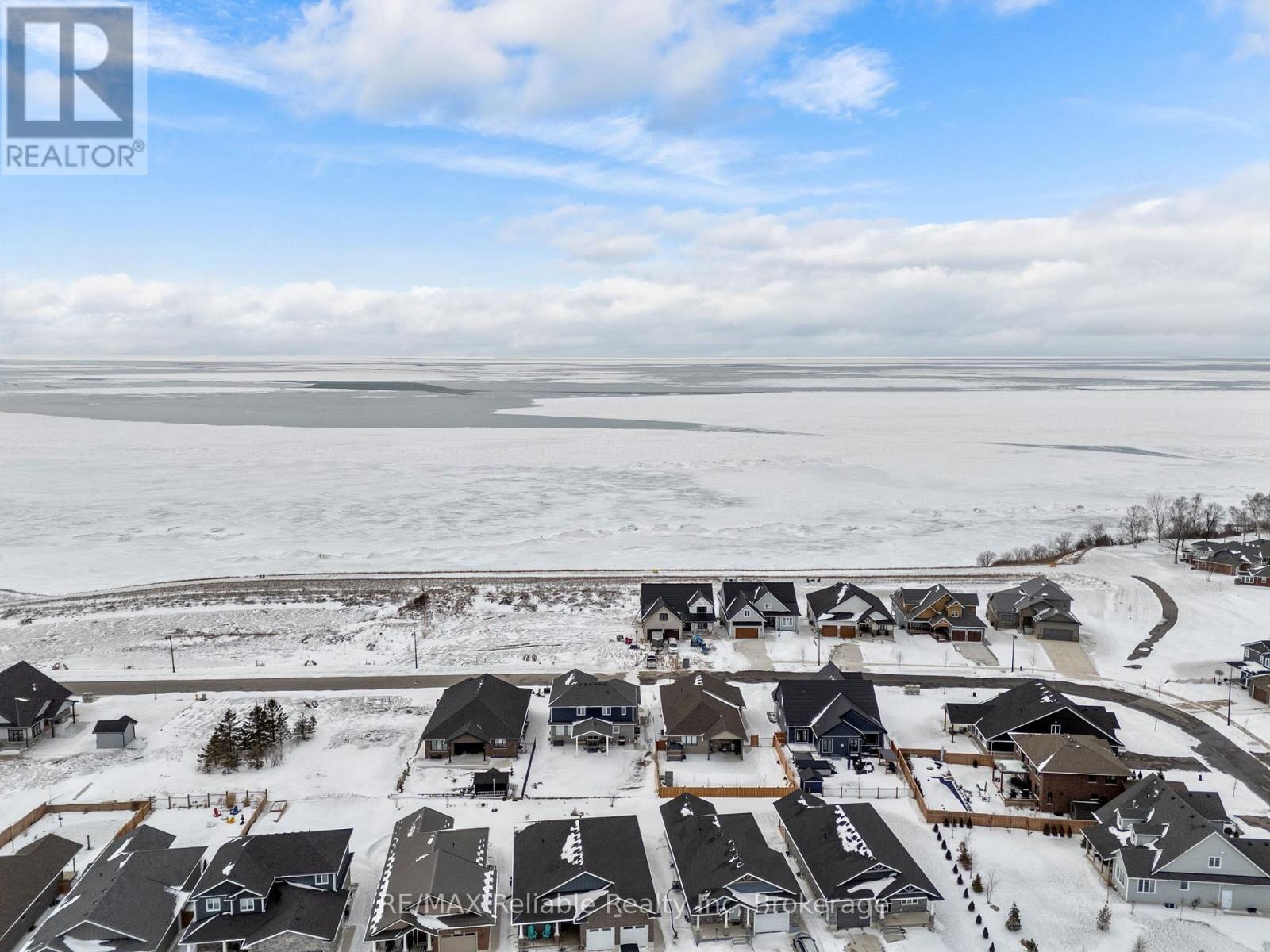 134 Severn Drive, Goderich (Goderich (Town)), ON - Outdoor With Body Of Water With View