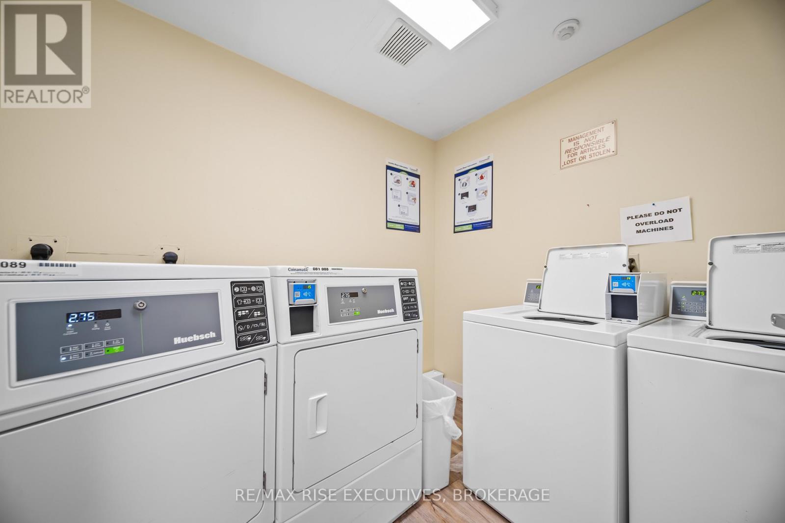 507 - 17 Eldon Hall Place, Kingston (Central City West), ON - Indoor Photo Showing Laundry Room