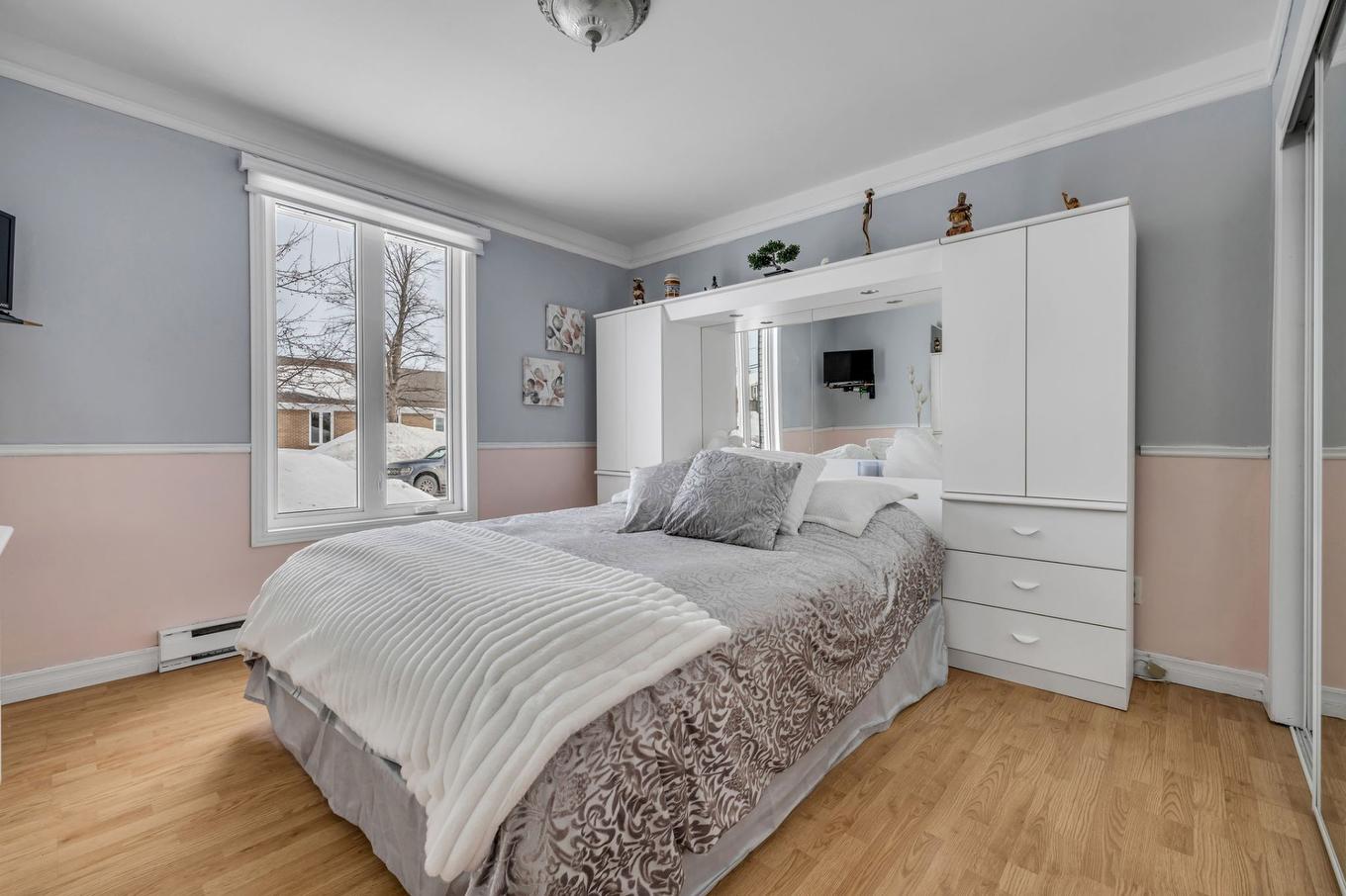 Primary bedroom - 2018 Rue Arnaud, Québec (Beauport), QC - Indoor Photo Showing Bedroom