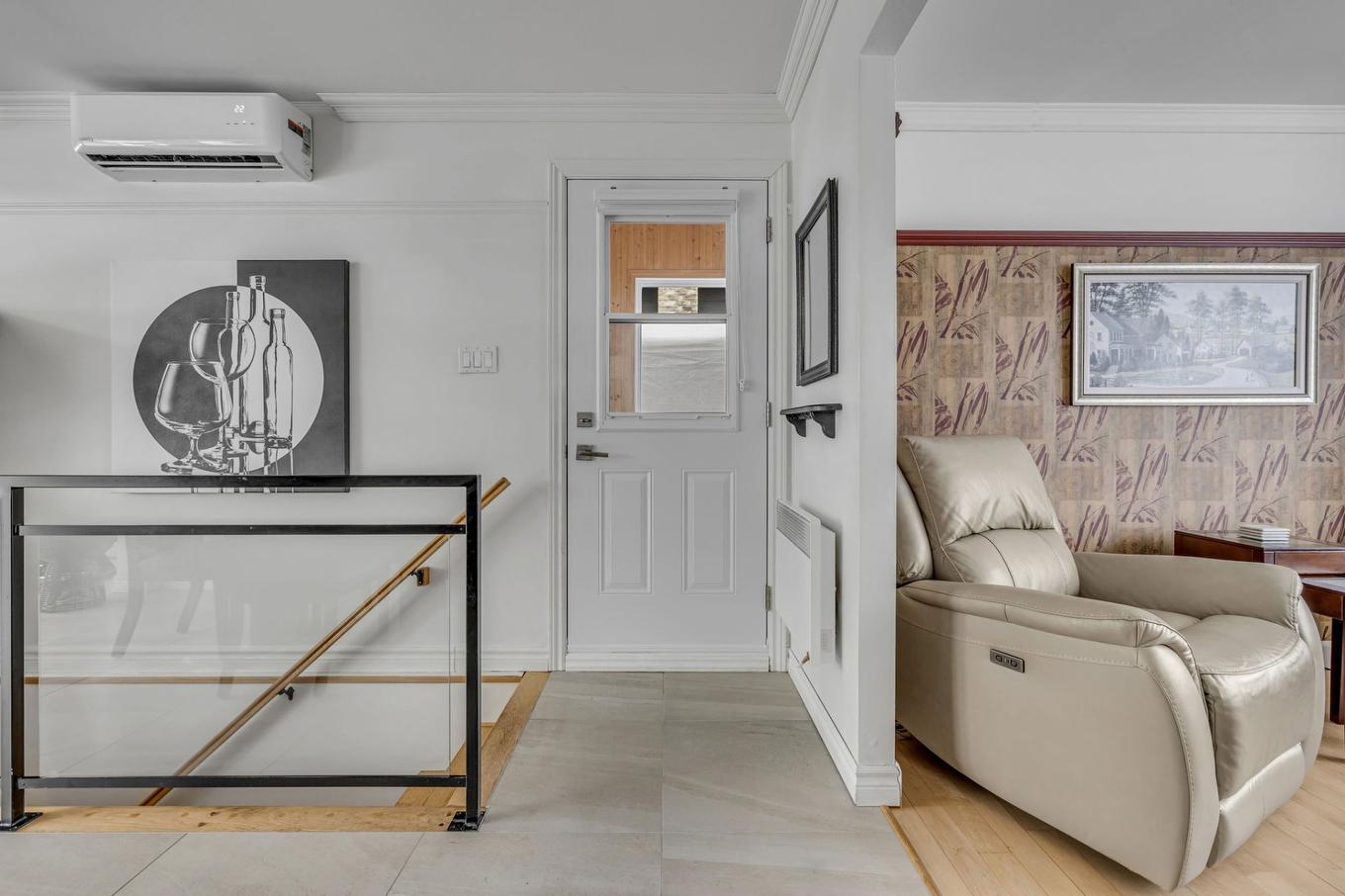 Hall - 2018 Rue Arnaud, Québec (Beauport), QC - Indoor Photo Showing Other Room