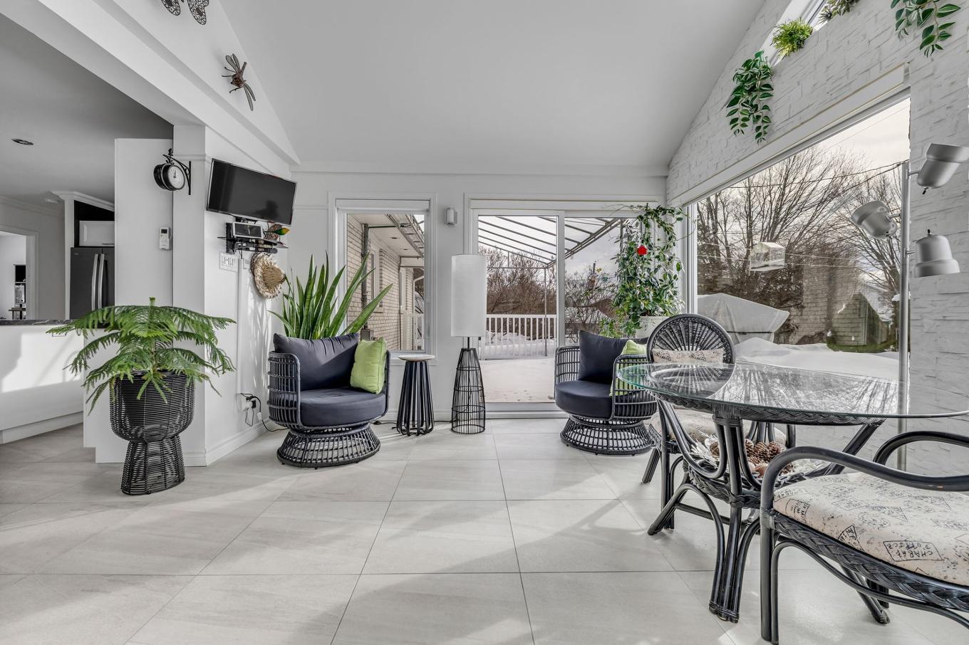 Solarium/Sunroom - 2018 Rue Arnaud, Québec (Beauport), QC - Photo Showing Other Room