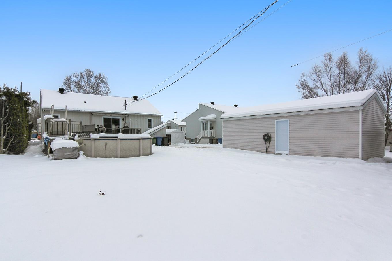 Back facade - 518 Rue Rabelais, Saguenay (Chicoutimi), QC - Outdoor With Exterior