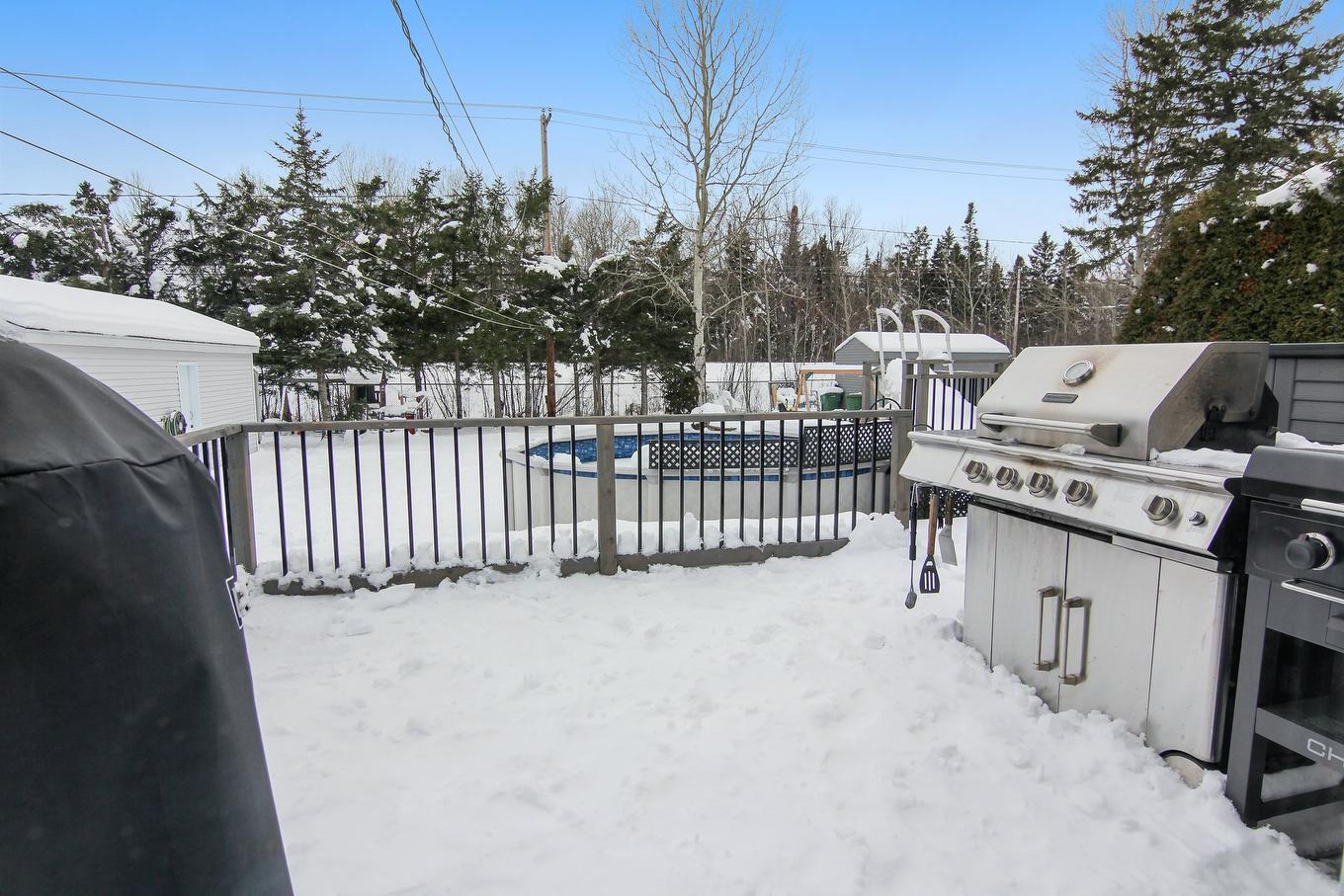 Patio - 518 Rue Rabelais, Saguenay (Chicoutimi), QC - Outdoor