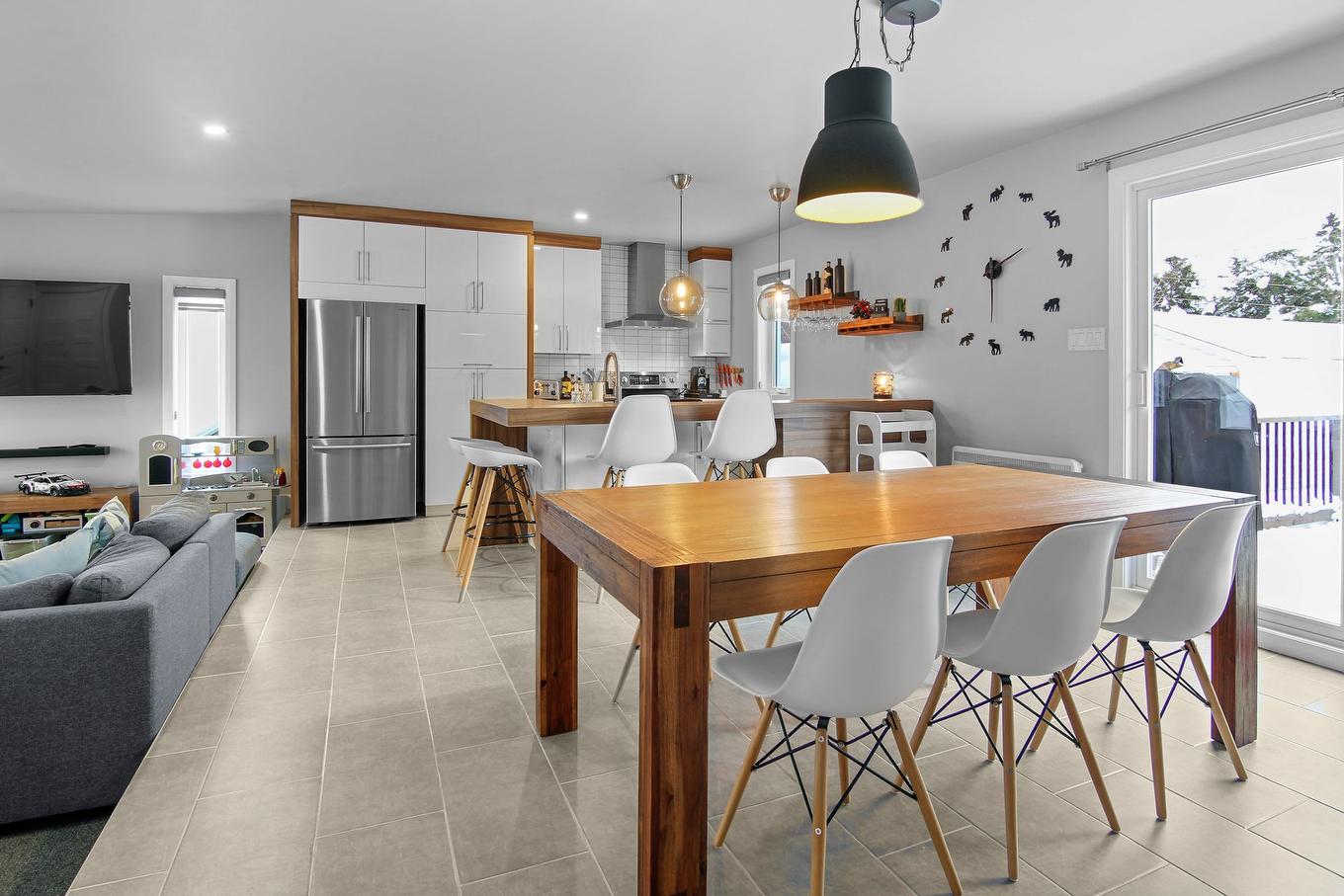 Dining room - 518 Rue Rabelais, Saguenay (Chicoutimi), QC - Indoor Photo Showing Dining Room