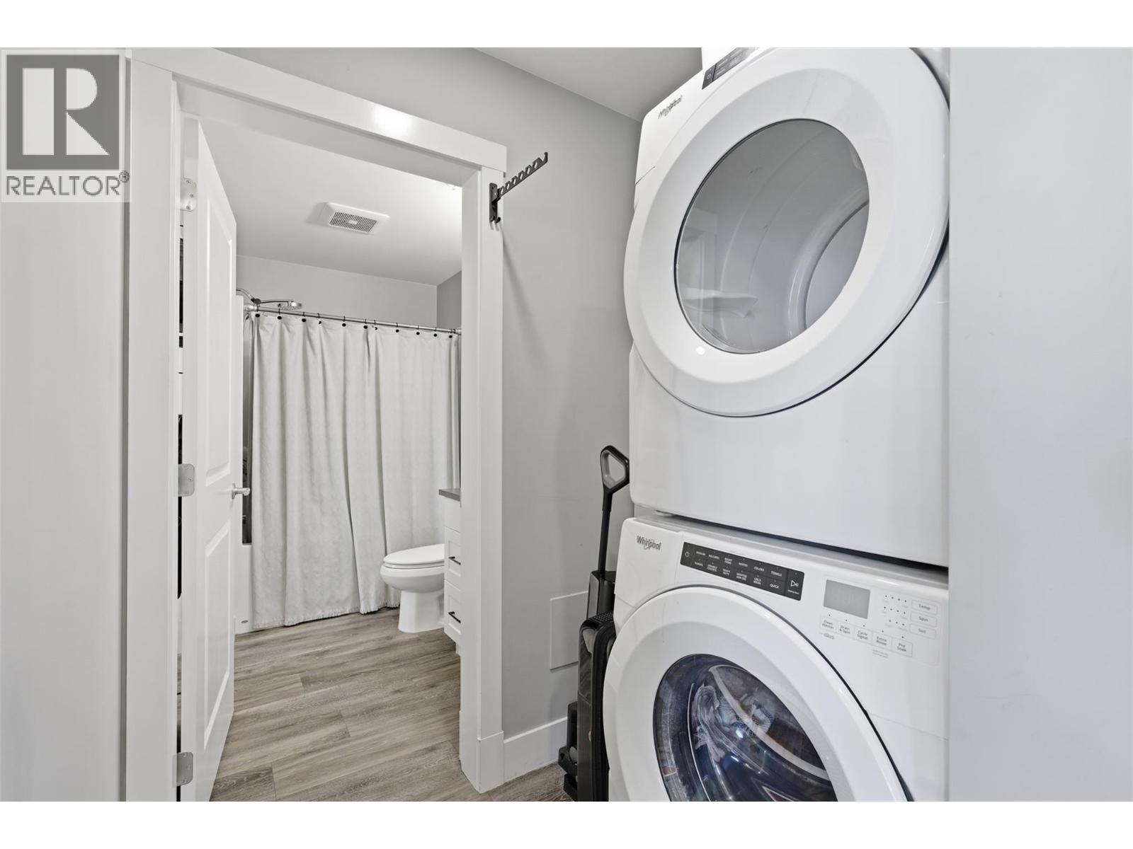 280 Tranquille Road Unit# 405, Kamloops, BC - Indoor Photo Showing Laundry Room