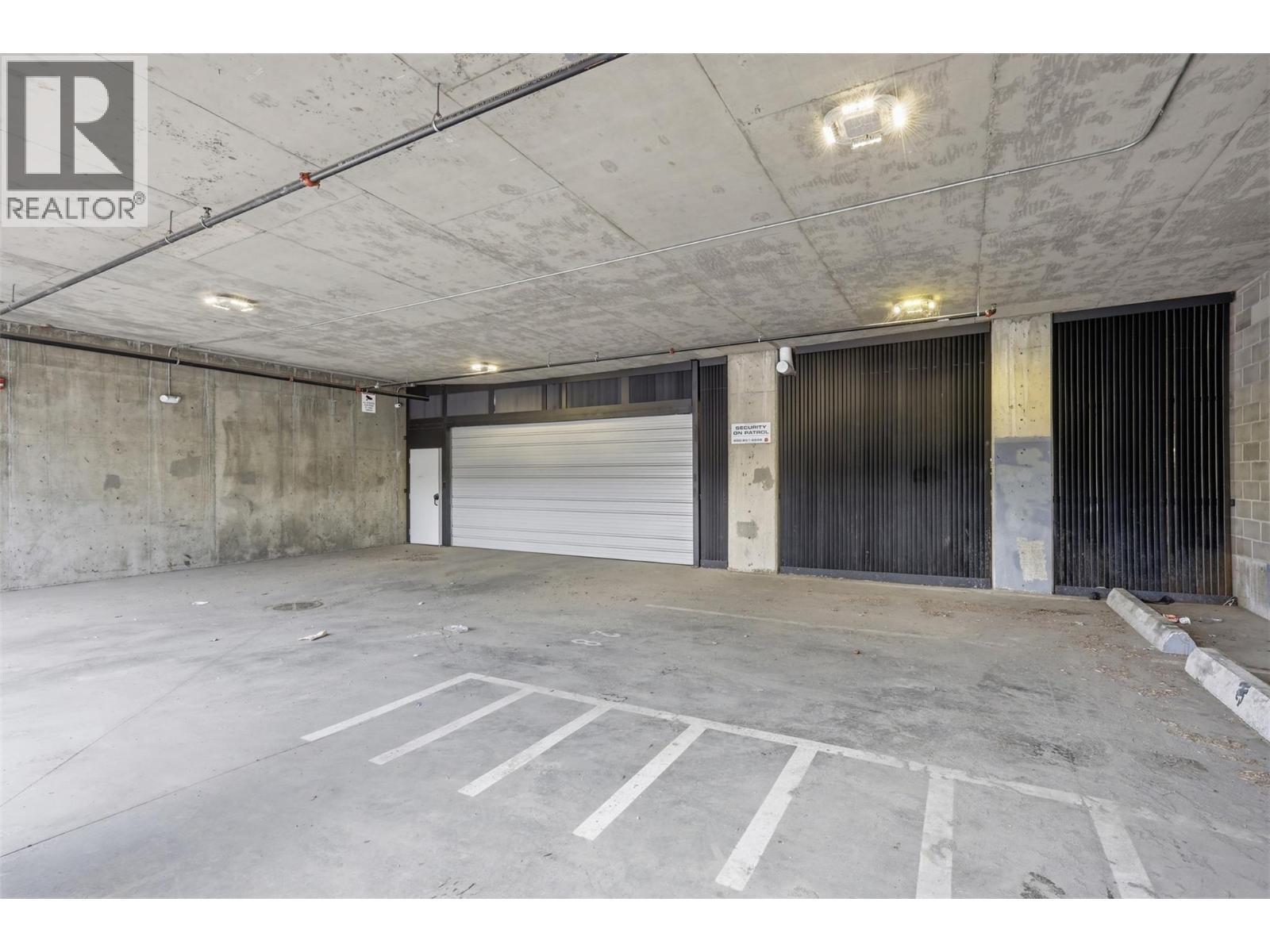 280 Tranquille Road Unit# 405, Kamloops, BC - Indoor Photo Showing Garage