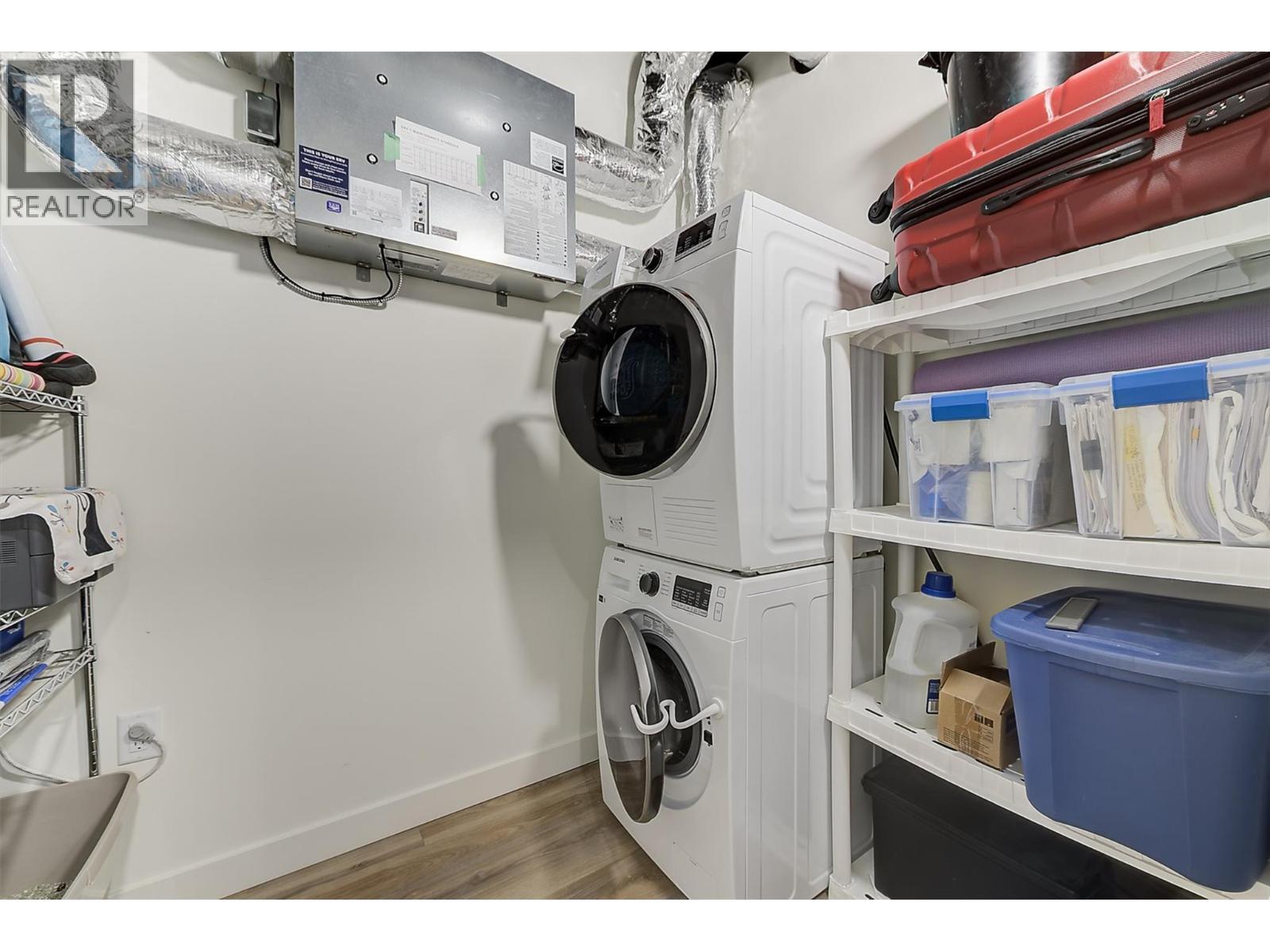 1111 Frost Road Unit# 407, Kelowna, BC - Indoor Photo Showing Laundry Room