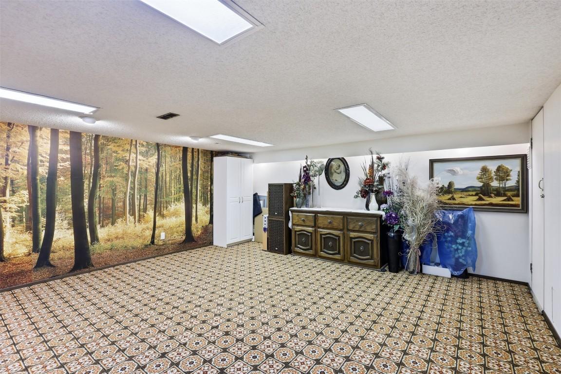 14-1555 Summit Drive, Kamloops, BC - Indoor Photo Showing Other Room