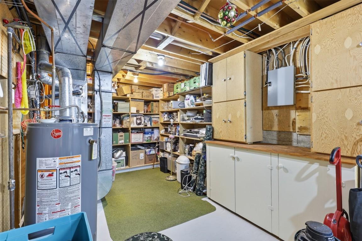 14-1555 Summit Drive, Kamloops, BC - Indoor Photo Showing Basement