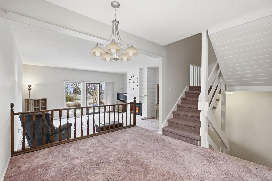 14-1555 Summit Drive, Kamloops, BC - Indoor Photo Showing Other Room