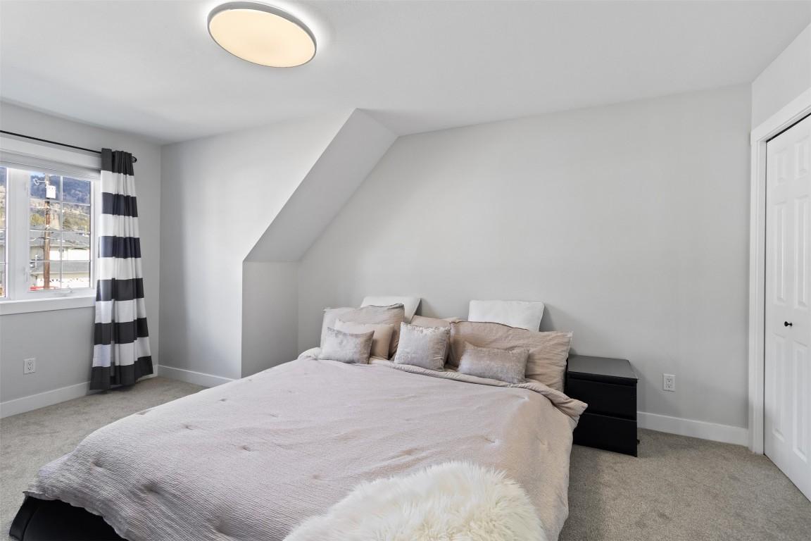 2134 Blackwell Avenue, Merritt, BC - Indoor Photo Showing Bedroom