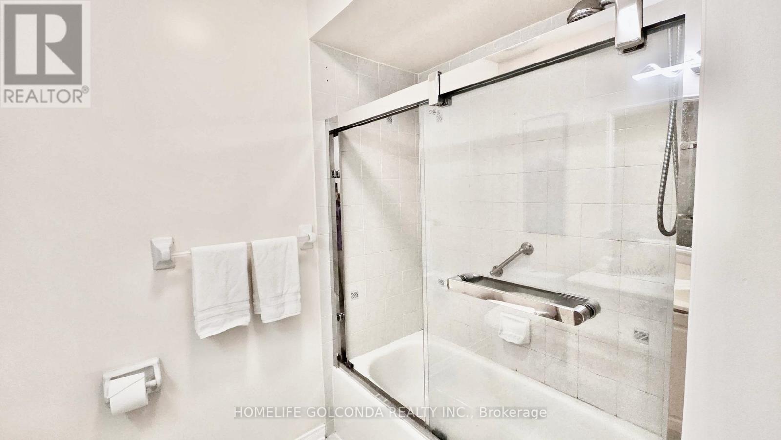 73 Snowdon Circle, Markham, ON - Indoor Photo Showing Bathroom