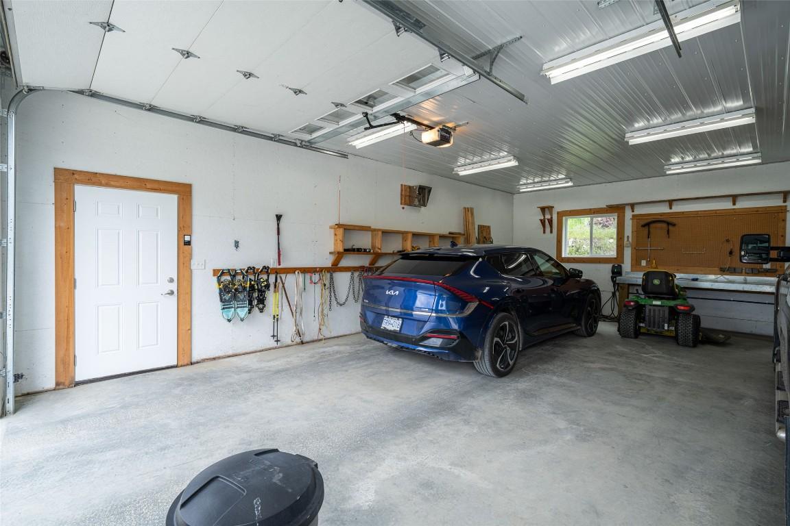 705 Creighton Valley Road, Lumby, BC - Indoor Photo Showing Garage