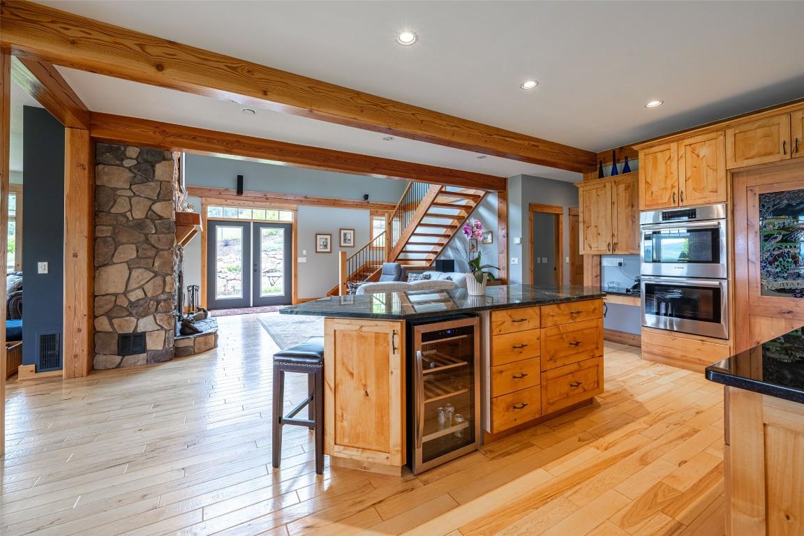 705 Creighton Valley Road, Lumby, BC - Indoor Photo Showing Kitchen