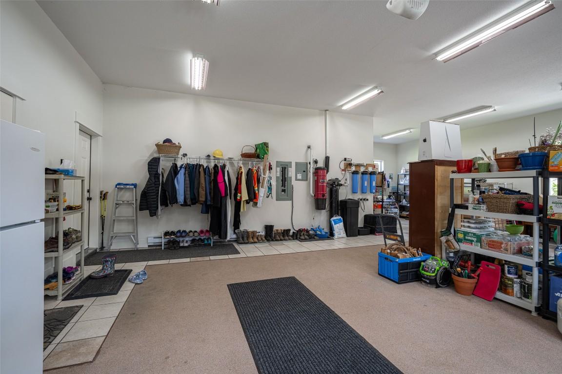 705 Creighton Valley Road, Lumby, BC - Indoor Photo Showing Other Room