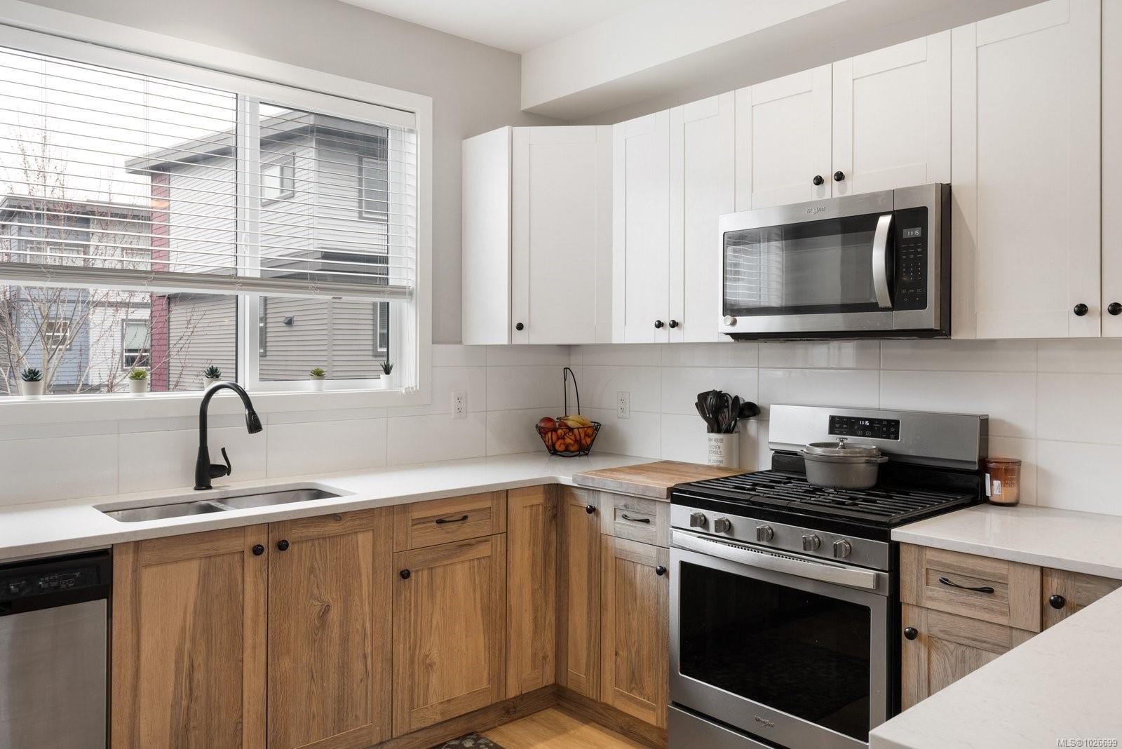 504-3351 Luxton Rd, Langford, BC