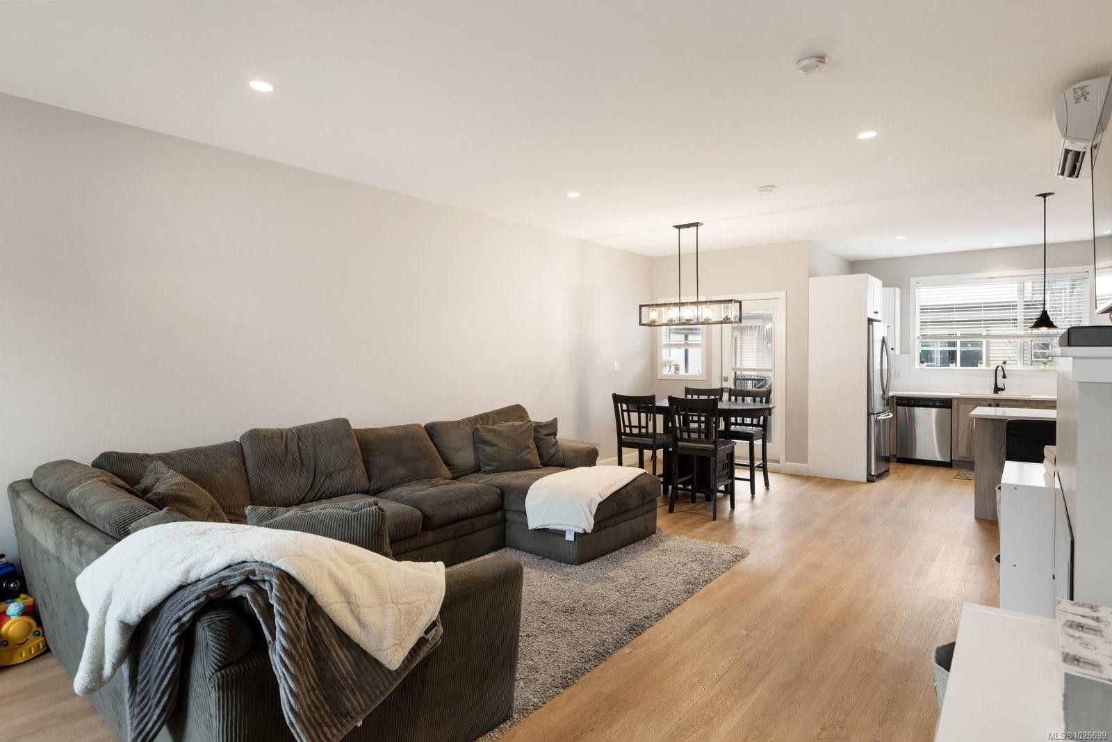 504-3351 Luxton Rd, Langford, BC