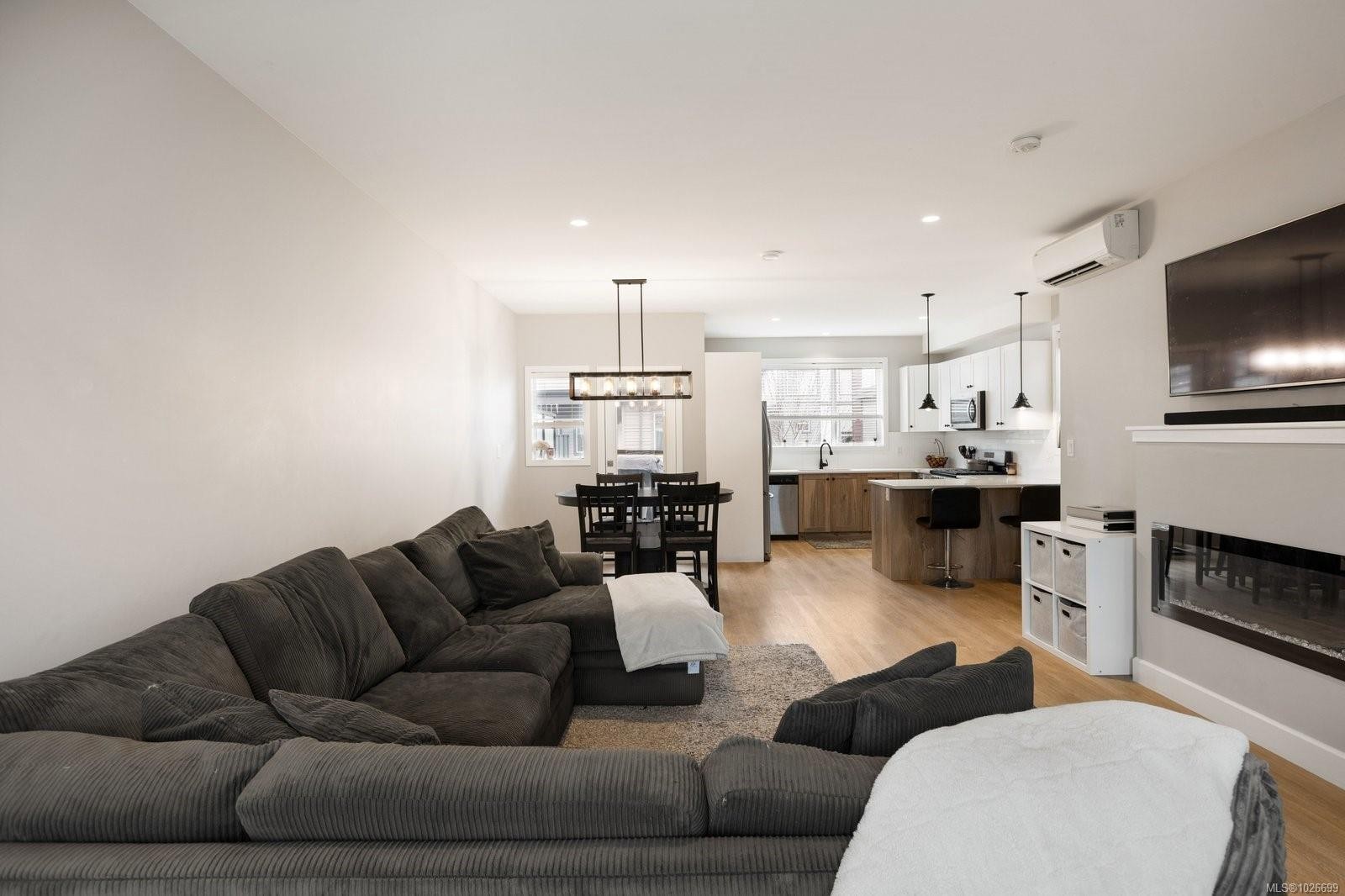 504-3351 Luxton Rd, Langford, BC